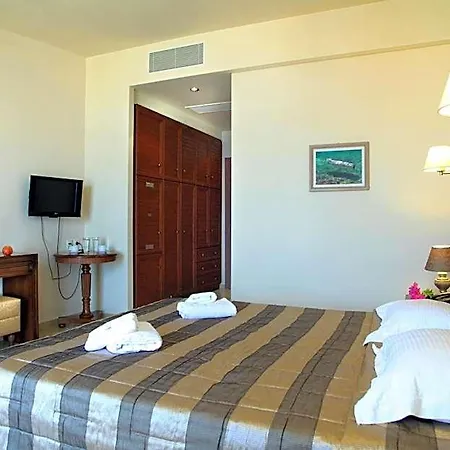Tesoro Hotel 3*