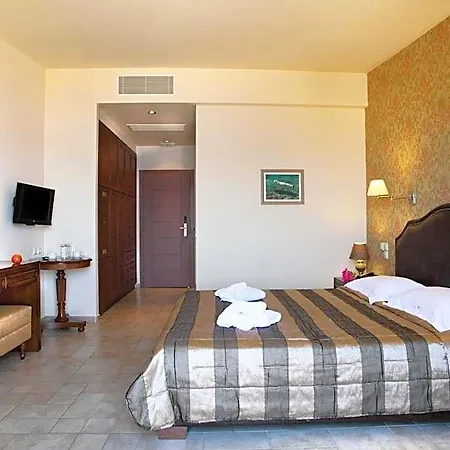 Hotel Tesoro 3*