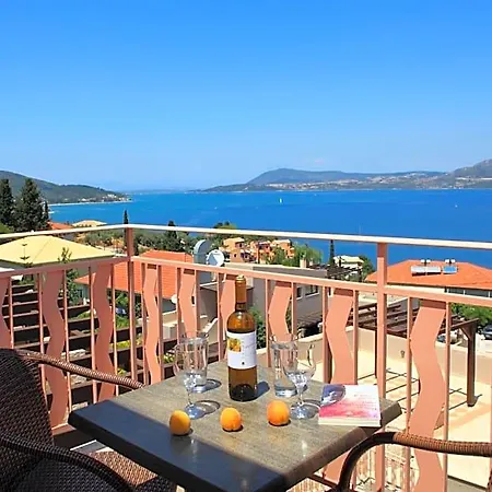 Tesoro Hotel Nikiana