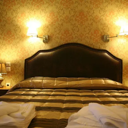 Hotel Tesoro 3*